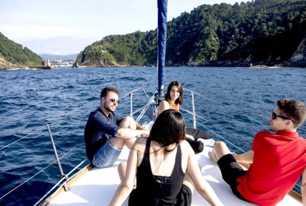 Bahía de Pasajes en Velero